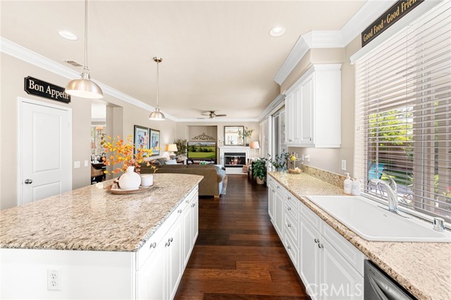 40026 Stowe Road, Temecula CA: https://media.crmls.org/medias/f009dedb-f60d-403c-939e-c433c3c4111a.jpg