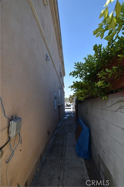 2608 Fisk Lane, Redondo Beach, California 90278, 4 Bedrooms Bedrooms, ,3 BathroomsBathrooms,Residential,Sold,Fisk,SB22168257