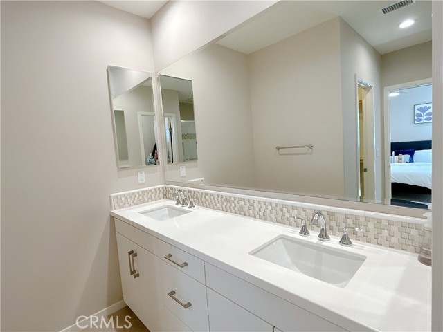 Detail Gallery Image 23 of 28 For 138 Excursion, Irvine,  CA 92618 - 3 Beds | 2/1 Baths