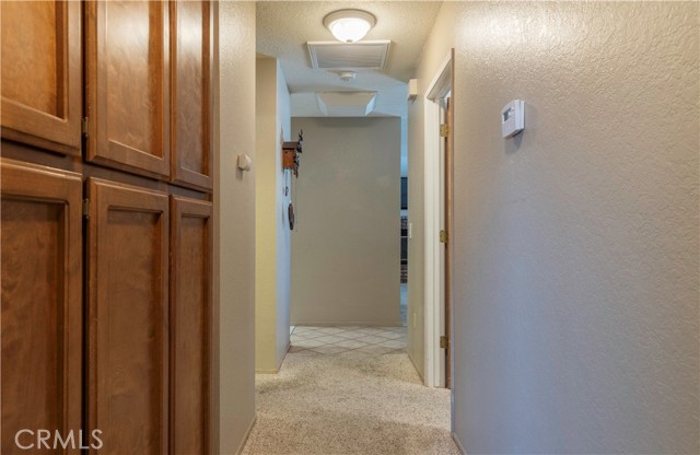 12386 Pawnee Road, Apple Valley CA: https://media.crmls.org/medias/f00b05f2-7849-46cf-9576-6101ed7a7953.jpg