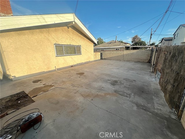 11431 Ramona Avenue, Hawthorne CA: https://media.crmls.org/medias/f00b3c8b-e1a0-4bc5-bcf4-c80df7deb754.jpg