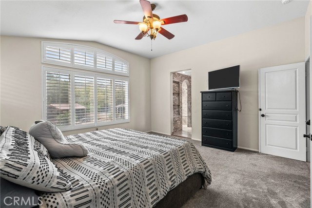 30463 Vineyard Lane, Castaic CA: https://media.crmls.org/medias/f00c6dca-781d-4923-b9dd-55c9ee2b9fd3.jpg