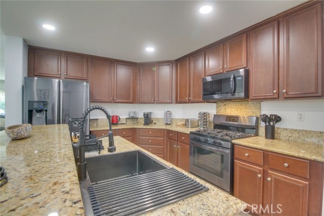 Detail Gallery Image 3 of 21 For 84105 Tramonto Way, Indio,  CA 92203 - 3 Beds | 2 Baths