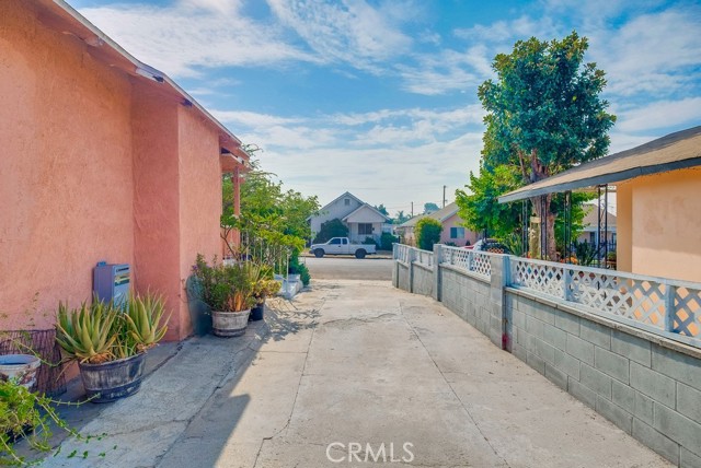 Detail Gallery Image 32 of 33 For 2663 Loosmore St, Los Angeles,  CA 90065 - 2 Beds | 1 Baths