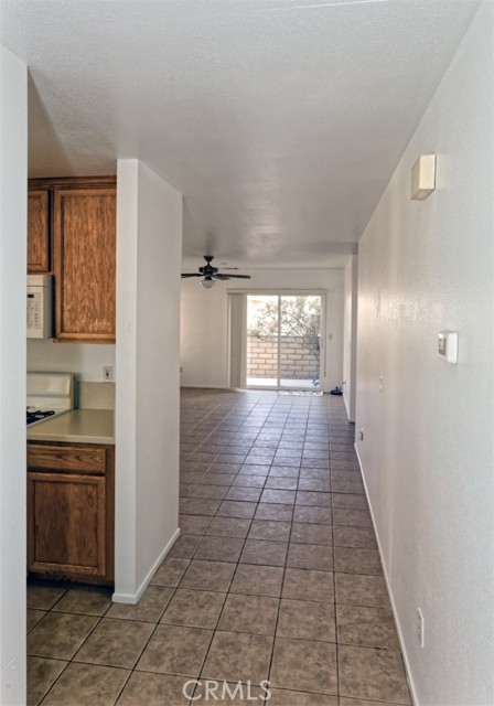 Detail Gallery Image 5 of 30 For 19028 Stoddard Way, Apple Valley,  CA 92308 - 2 Beds | 2 Baths