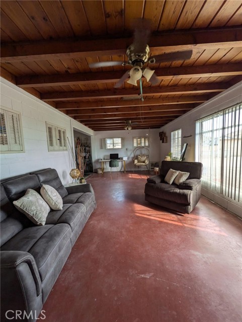 Detail Gallery Image 11 of 16 For 19876 Lodema Rd, Apple Valley,  CA 92307 - 3 Beds | 2 Baths