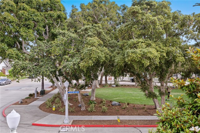 Detail Gallery Image 15 of 37 For 1752 Plaza Del Norte, Newport Beach,  CA 92661 - 4 Beds | 4/1 Baths