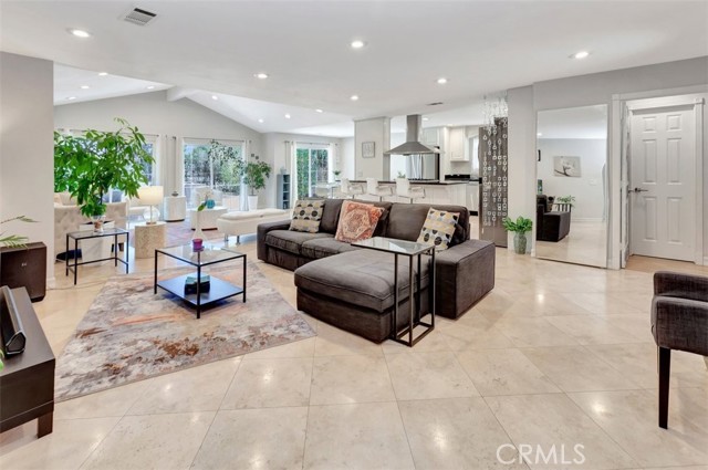 24017 Sylvan Street, Woodland Hills CA: https://media.crmls.org/medias/f00dd2a2-bfb4-4b6f-aea3-82e38d9bbb03.jpg