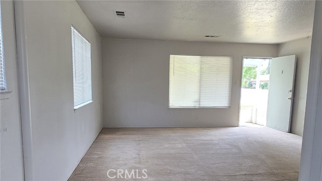 Detail Gallery Image 6 of 16 For 3033 N Parsons Ave, Merced,  CA 95340 - 3 Beds | 2 Baths