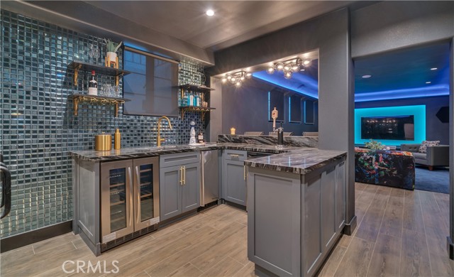 1812 Linda Vista Avenue, Pasadena CA: https://media.crmls.org/medias/f00ed5d8-baad-4f84-81dc-89b542d57265.jpg