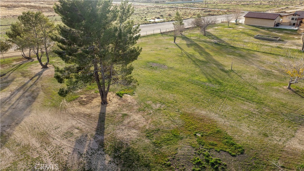 https://media.crmls.org/medias/f00ef126-7fcf-4297-b503-dc95dc2536b6.jpg?preset=X-Large