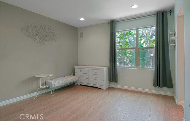Detail Gallery Image 11 of 19 For 524 S Anaheim #1,  Anaheim,  CA 92805 - 3 Beds | 2 Baths