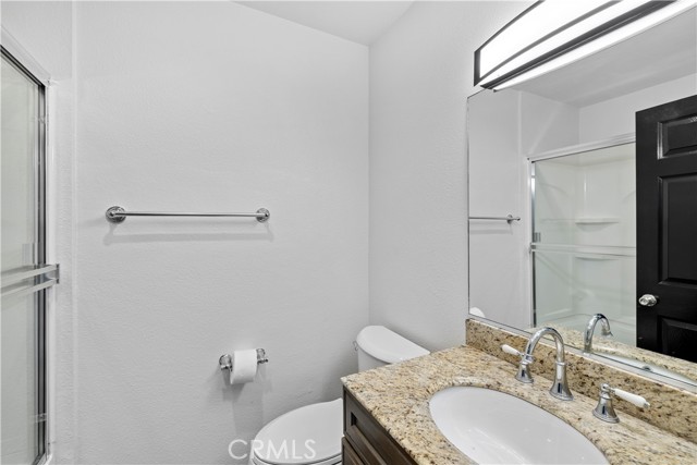 450 E 4th Street, Santa Ana CA: https://media.crmls.org/medias/f00f5623-a968-4947-bd4c-0f67273d9de9.jpg
