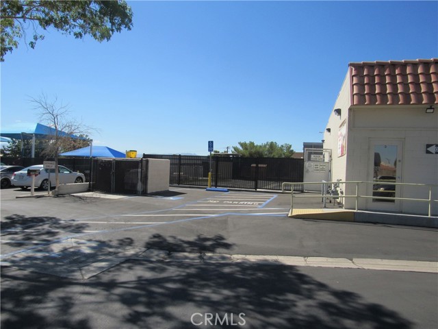 14029 Amargosa Road, Victorville, California 92392, ,Commercial Lease,For Rent,14029 Amargosa Road,CRHD25073840