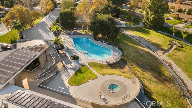 Detail Gallery Image 32 of 36 For 19156 Avenue of the Oaks #B,  Newhall,  CA 91321 - 2 Beds | 1/1 Baths