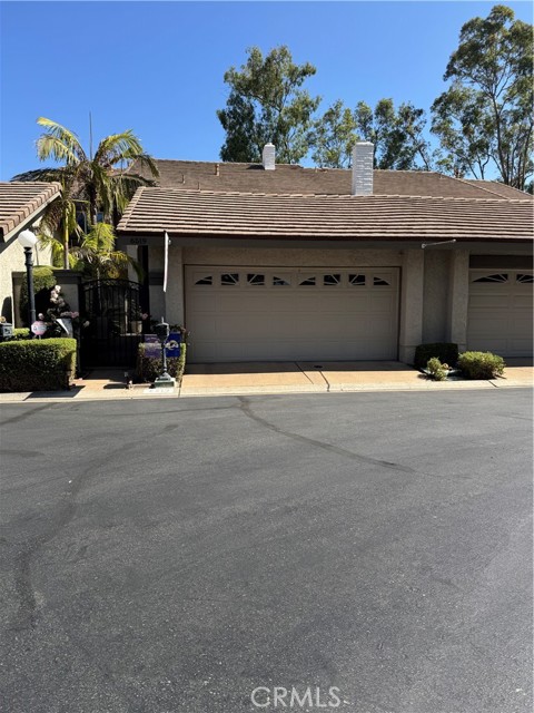 6519 E Paseo Diego, Anaheim Hills CA: https://media.crmls.org/medias/f010e61d-8821-4487-ba9c-6d7491438a1d.jpg