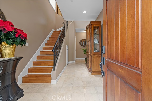 Detail Gallery Image 4 of 46 For 211 S Francisca #B,  Redondo Beach,  CA 90277 - 4 Beds | 3 Baths