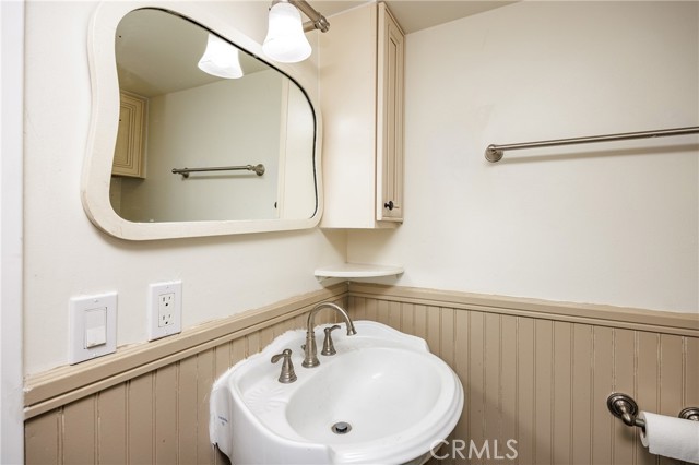 Detail Gallery Image 10 of 18 For 1530 B N Coast, Laguna Beach,  CA 92651 - 1 Beds | 1 Baths