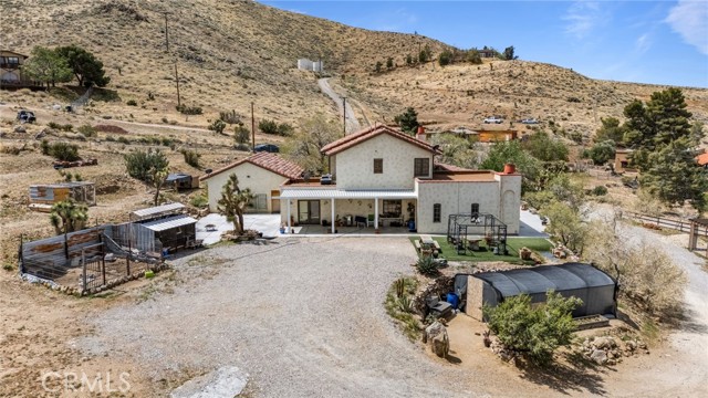 9075 Mesa Vista Street, Apple Valley CA: https://media.crmls.org/medias/f0122b8a-1500-47a4-8999-f559e540c2fa.jpg