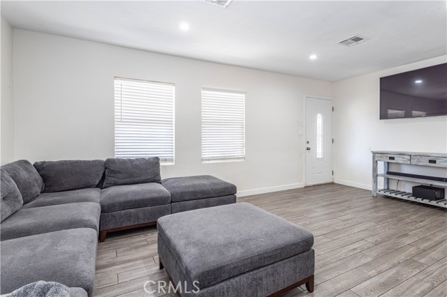12512 Adelphia Avenue photo 4