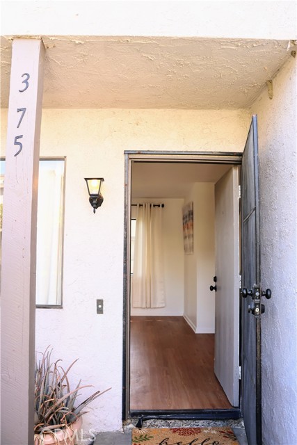 Detail Gallery Image 3 of 22 For 375 N via Trieste, Anaheim,  CA 92806 - 3 Beds | 1/1 Baths