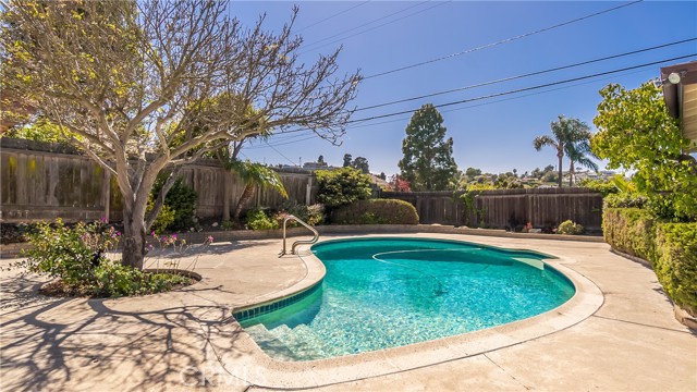 26633 Shorewood Road, Rancho Palos Verdes, California 90275, 4 Bedrooms Bedrooms, ,2 BathroomsBathrooms,Residential,Sold,Shorewood,SB22079269