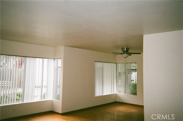 26 Loma Avenue