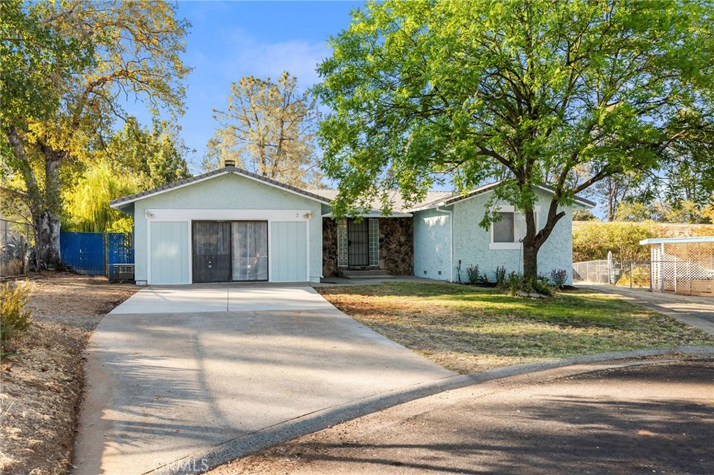 3 Stallion Court