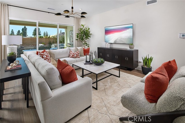 Detail Gallery Image 8 of 21 For 16052 Willow Ct, Whittier,  CA 90604 - 4 Beds | 4/1 Baths