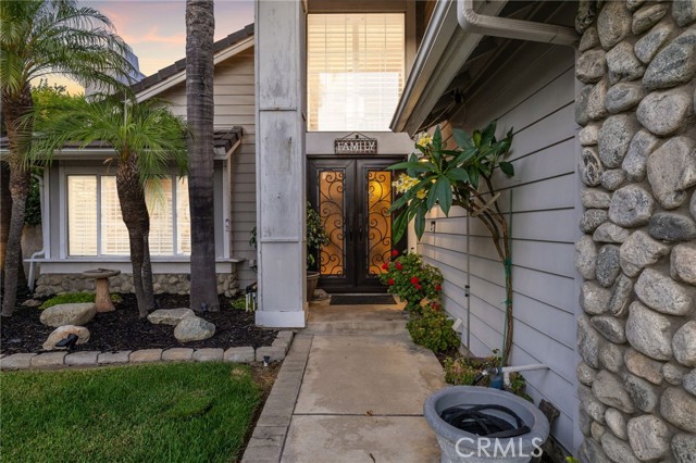 6151 Softwind Place, Rancho Cucamonga CA: https://media.crmls.org/medias/f01772f7-bbb5-483f-9f4b-b4d61dbca56f.jpg