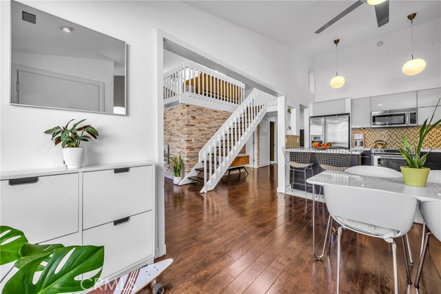 830 Camino Real, Redondo Beach, California 90277, 3 Bedrooms Bedrooms, ,2 BathroomsBathrooms,Residential,Sold,Camino Real,SB22033148