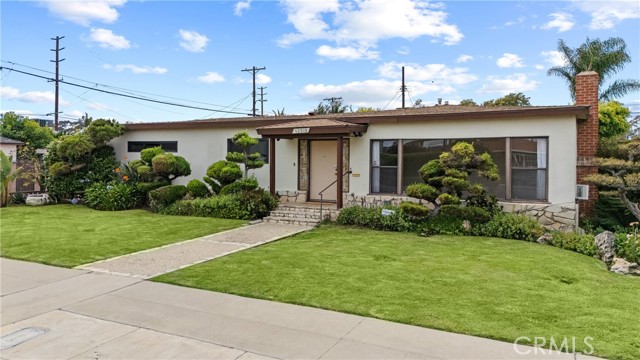 12319 Aneta Street, Culver City CA: https://media.crmls.org/medias/f018fca5-cee9-4334-9eb0-9b0c0dfd26b3.jpg