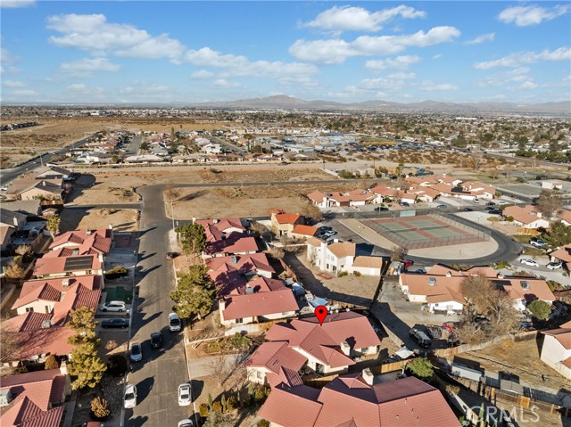 Detail Gallery Image 3 of 39 For 10395 Shahaptain Ave, Hesperia,  CA 92345 - 3 Beds | 2 Baths