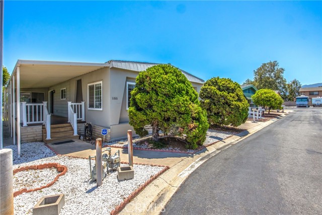 Detail Gallery Image 4 of 36 For 1186 Oakland Way, Corona,  CA 92882 - 2 Beds | 2 Baths