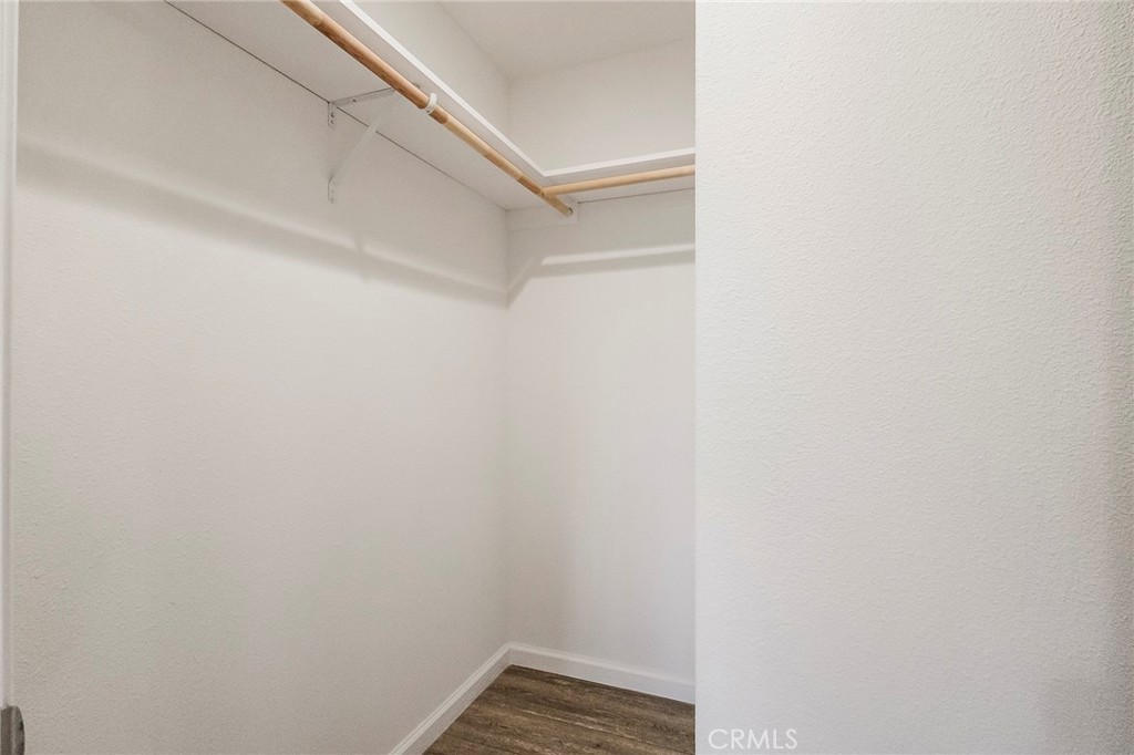 https://media.crmls.org/medias/f01b0781-da78-4de6-a34f-b93373206dca.jpg?preset=X-Large