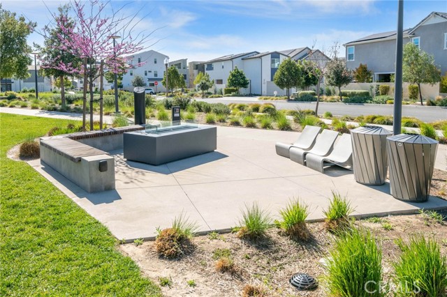 Detail Gallery Image 61 of 70 For 191 Sash, Irvine,  CA 92618 - 4 Beds | 3/1 Baths