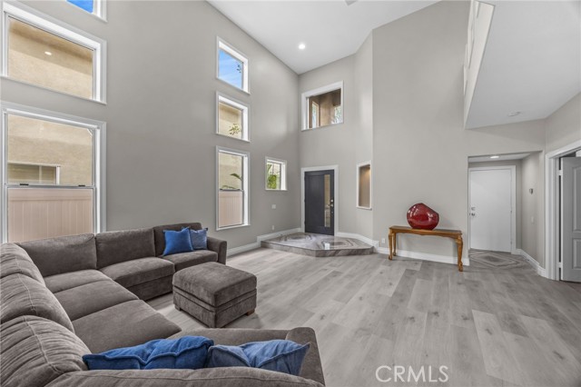 Detail Gallery Image 6 of 32 For 991 S Sedona, Anaheim Hills,  CA 92808 - 3 Beds | 3 Baths