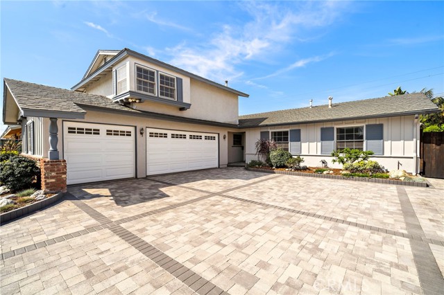 Detail Gallery Image 2 of 38 For 16805 Redwood St, Fountain Valley,  CA 92708 - 4 Beds | 3 Baths