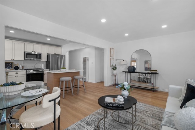 Detail Gallery Image 5 of 26 For 20122 Orchid St, Newport Beach,  CA 92660 - 3 Beds | 1 Baths