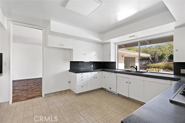 Detail Gallery Image 12 of 45 For 23 Monarch Bay Dr, Dana Point,  CA 92629 - 4 Beds | 2 Baths