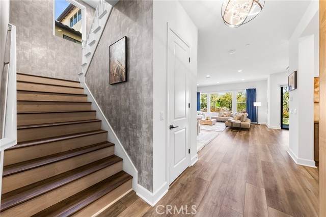 Detail Gallery Image 7 of 75 For 27 Alessio, Lake Forest,  CA 92630 - 5 Beds | 4/2 Baths