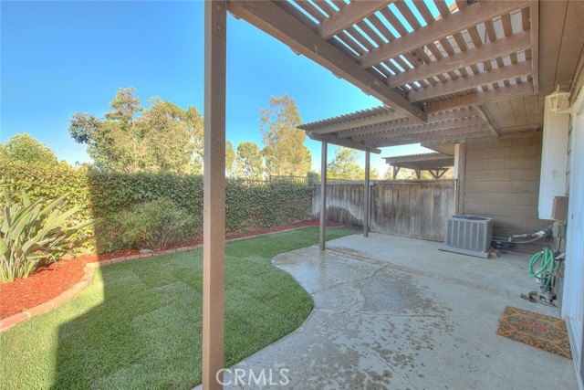 15837 Deer Trail Drive, Chino Hills CA: https://media.crmls.org/medias/f01e6a5e-698c-4aa8-b897-15347fdec64f.jpg
