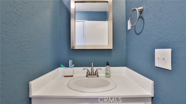 Detail Gallery Image 12 of 60 For 325 Cedarbrook Dr, Twin Peaks,  CA 92391 - 3 Beds | 2/1 Baths