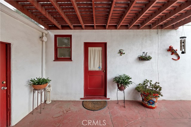 Image 62 of 73 For 4202 University