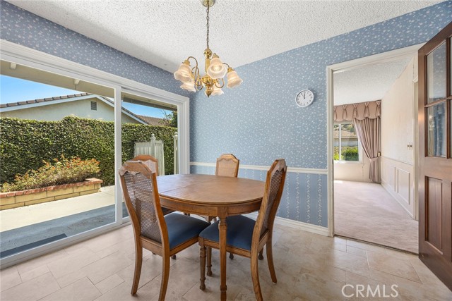 5409 Willowick Circle, Anaheim Hills CA: https://media.crmls.org/medias/f01ff081-92cd-4fe1-9398-f2fb5d030168.jpg