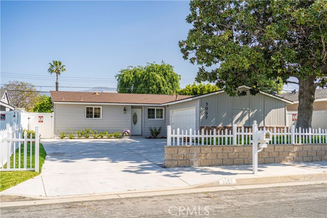 Detail Gallery Image 2 of 32 For 1057 E Ghent St, Azusa,  CA 91702 - 3 Beds | 2 Baths