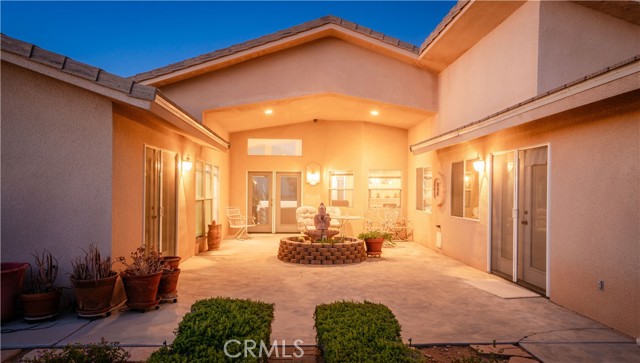 8920 Del Monte Avenue, Yucca Valley CA: https://media.crmls.org/medias/f020bdb6-6c2a-46d7-8b2c-88a10ad41530.jpg