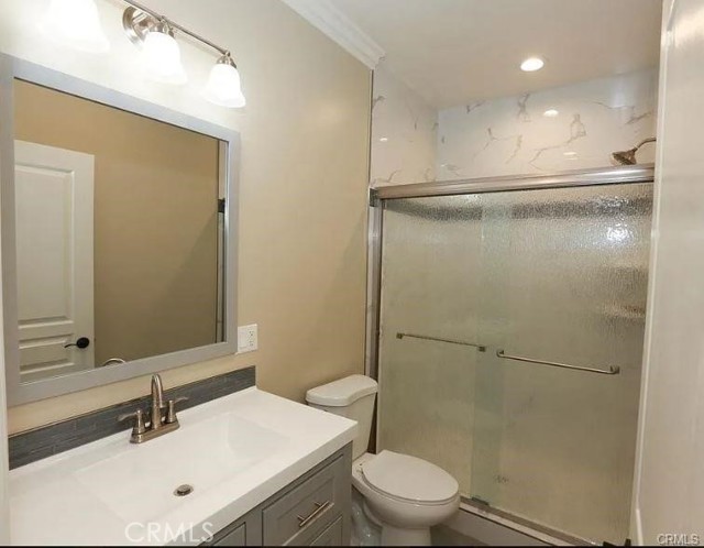 8220 Whitsett Avenue photo 10