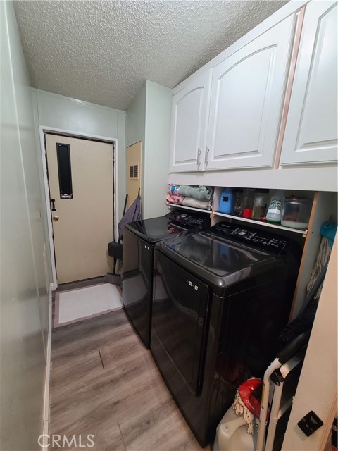 Detail Gallery Image 13 of 19 For 6665 Long Beach Bld #J25,  Long Beach,  CA 90805 - 3 Beds | 1 Baths