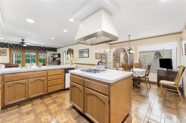 Detail Gallery Image 16 of 37 For 5701 Green Meadow, Agoura Hills,  CA 91301 - 4 Beds | 3/1 Baths